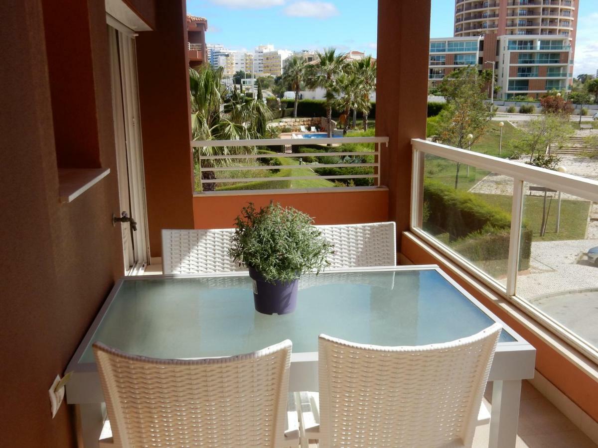 Beach & Sea Apt, Fast Wifi, Airco, Private Parking And Pool Portimão Kültér fotó