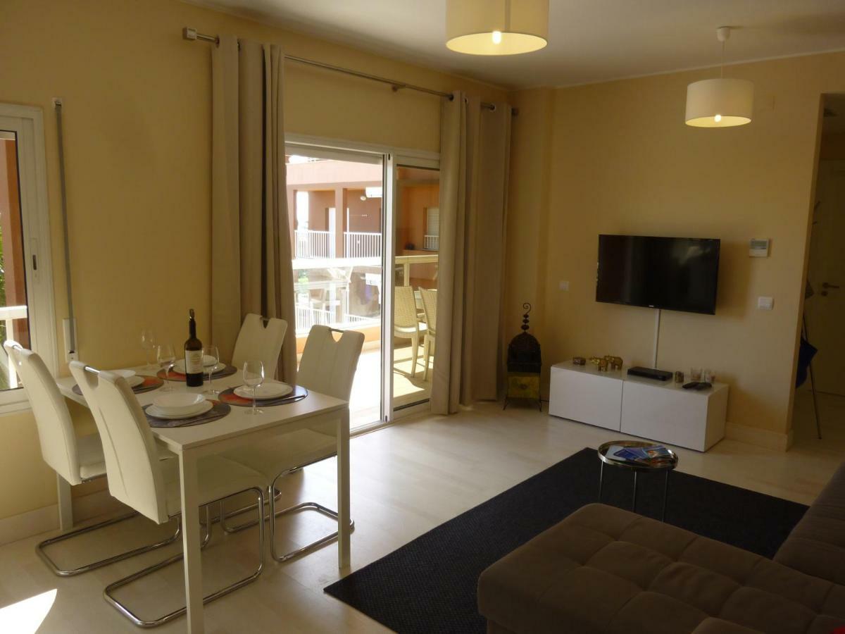 Beach & Sea Apt, Fast Wifi, Airco, Private Parking And Pool Portimão Kültér fotó